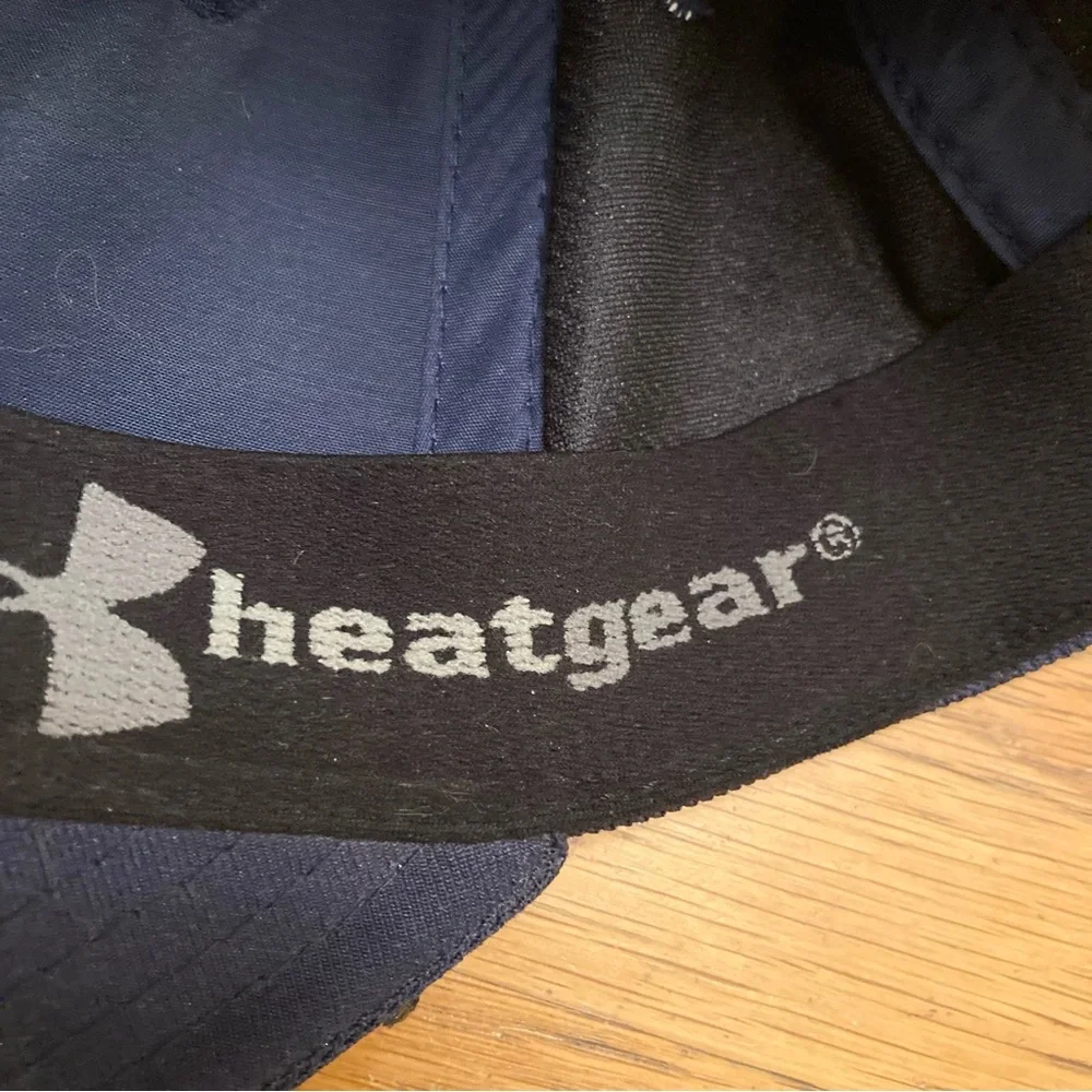 EUC Under Armour Heat Gear Stretch Fit Youth Baseball Cap